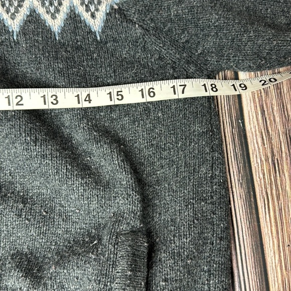 Columbia Women’s Sweater - Picture 7 of 9